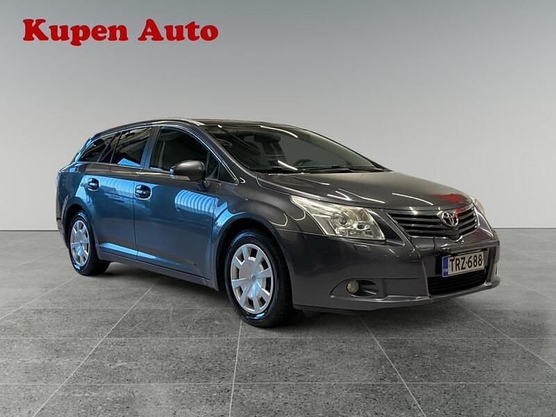 Käytetty Toyota Avensis Sol 147 HP (108 kW) 2010 Farmari