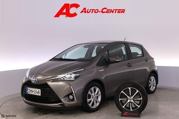 Käytetty Toyota Yaris Active 72 HP (52 kW) 2018 Harmaa Viistoperä