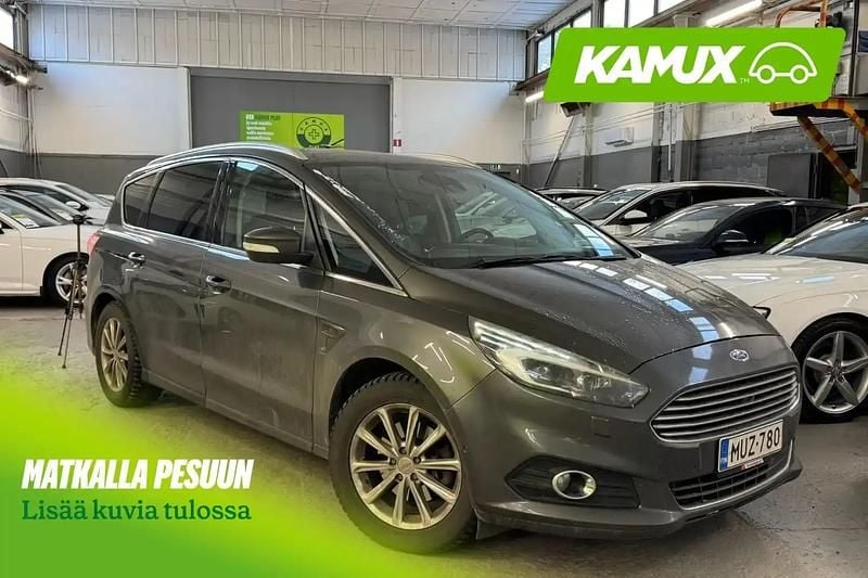 Käytetty Ford S-MAX Titanium 209 HP (153 kW) 2016 Hopea / harmaa Tila-auto