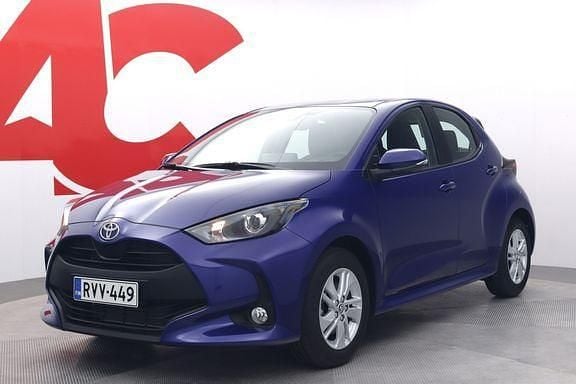 Käytetty Toyota Yaris 114 HP (83 kW) 2024 Sininen Viistoperä