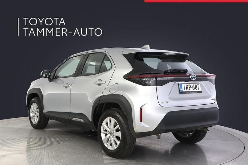 Käytetty Toyota Yaris Cross Active 116 HP (85 kW) 2024 Hopea Katumaasturi
