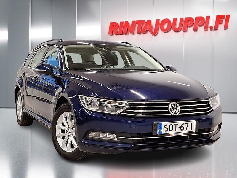 Käytetty VW Passat Comfortline 150 HP (110 kW) 2019 Sininen Farmari