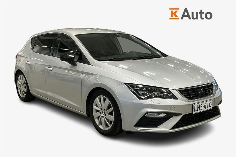 Käytetty Seat Leon FR 184 HP (135 kW) 2017 Hopea Viistoperä