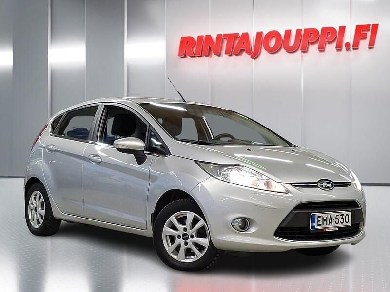 Harmaa Käytetty 2012 Ford Fiesta Titanium Viistoperä | 3 990 € (Perustarjous) - Kuva 1/4