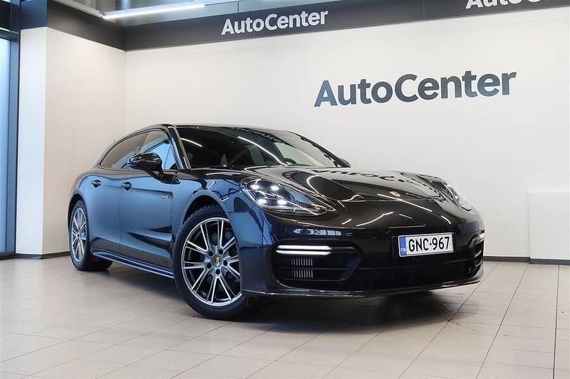 Harmaa Käytetty 2018 Porsche Panamera Sport Farmari | 68 790 € - Kuva 1/4