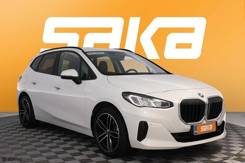 Käytetty 2023 BMW 225 Active Tourer Tila-auto | 29 890 € (Perustarjous) - Kuva 1/3