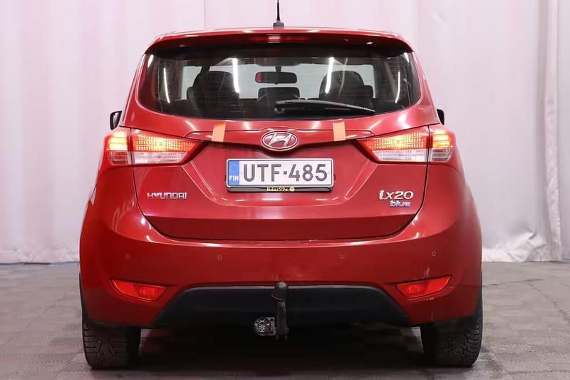 Käytetty Hyundai ix20 Premium 90 HP (66 kW) 2011 Viistoperä