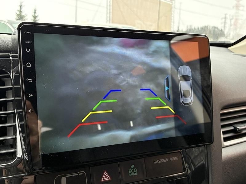 Käytetty Mitsubishi Outlander P-HEV Instyle 121 HP (88 kW) 2014 Katumaasturi