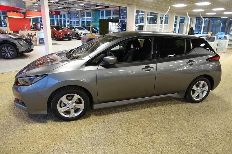 Käytetty 2022 Nissan Leaf N-Connecta Viistoperä | 17 590 € (Perustarjous) - Kuva 1/4