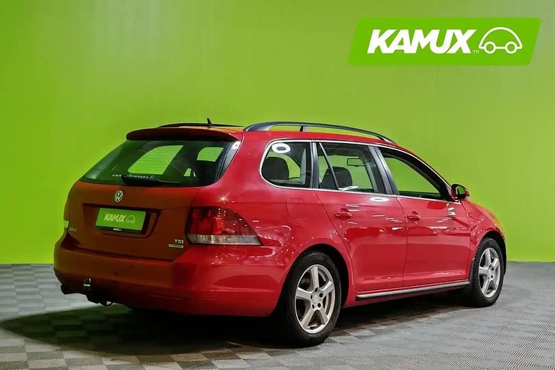 Käytetty VW Golf VII Comfortline 105 HP (77 kW) 2012 Punainen Farmari