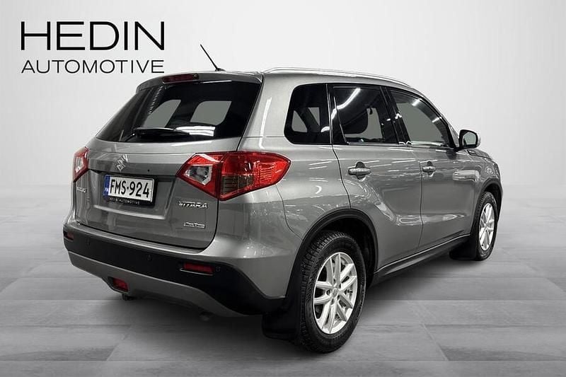 Käytetty Suzuki Vitara 140 HP (102 kW) 2017 Harmaa Viistoperä