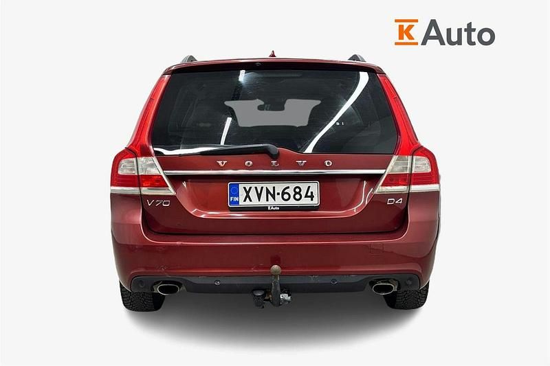 Käytetty Volvo V70 Business Edition 181 HP (133 kW) 2014 Punainen Farmari