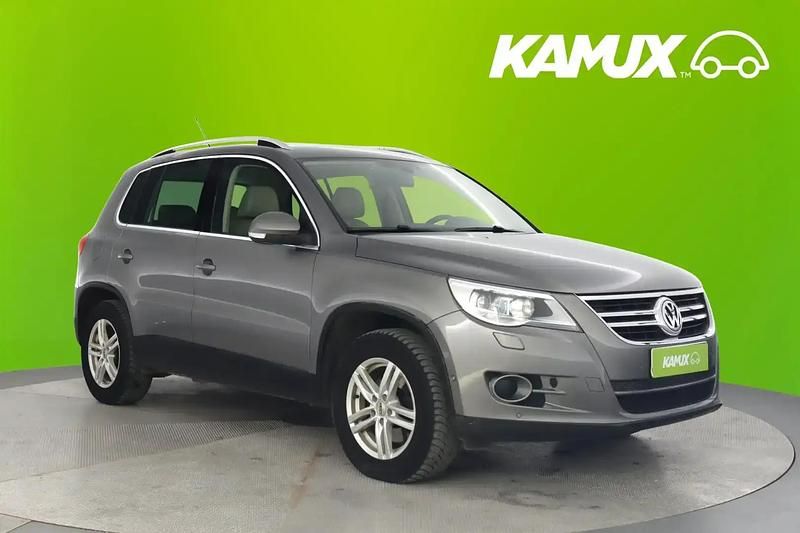 Hopea / harmaa Käytetty 2009 VW Tiguan Sportline Katumaasturi | 7 980 € (Perustarjous) - Kuva 1/4