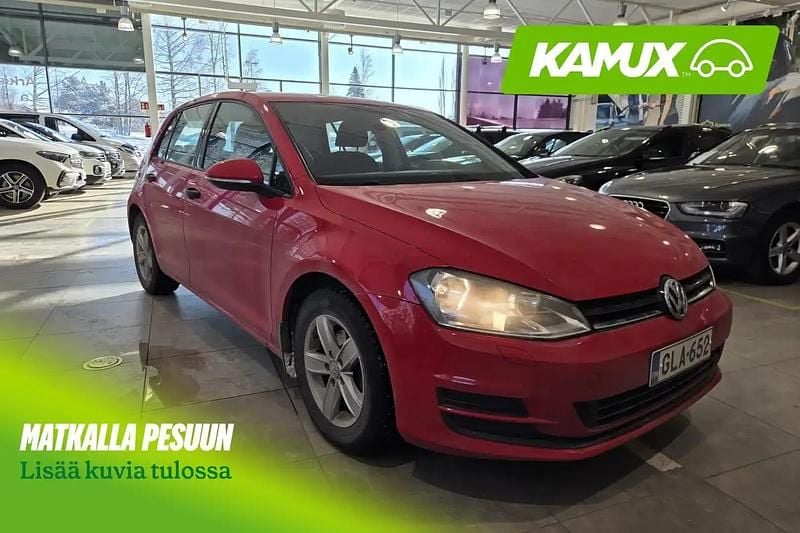 Käytetty VW Golf Trendline 86 HP (63 kW) 2014 Punainen Sedan