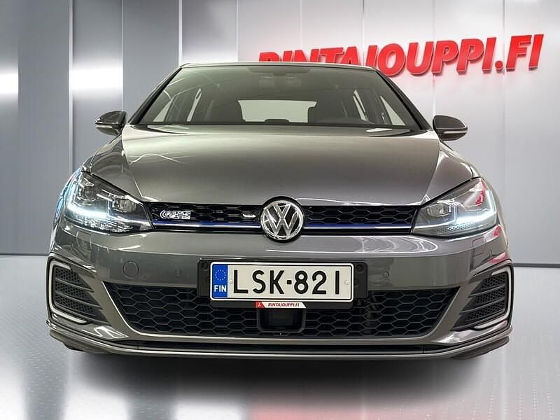 Käytetty VW Golf VII GTE 204 HP (150 kW) 2020 Viistoperä