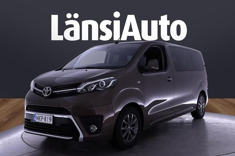 Ruskea Käytetty 2017 Toyota Proace Verso Active Tila-auto | 21 950 € (Supertarjous) - Kuva 1/1