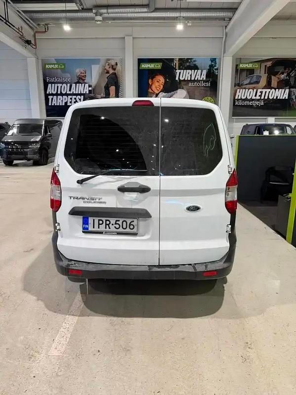 Käytetty Ford Transit Trend 75 HP (55 kW) 2020 Valkoinen Sedan