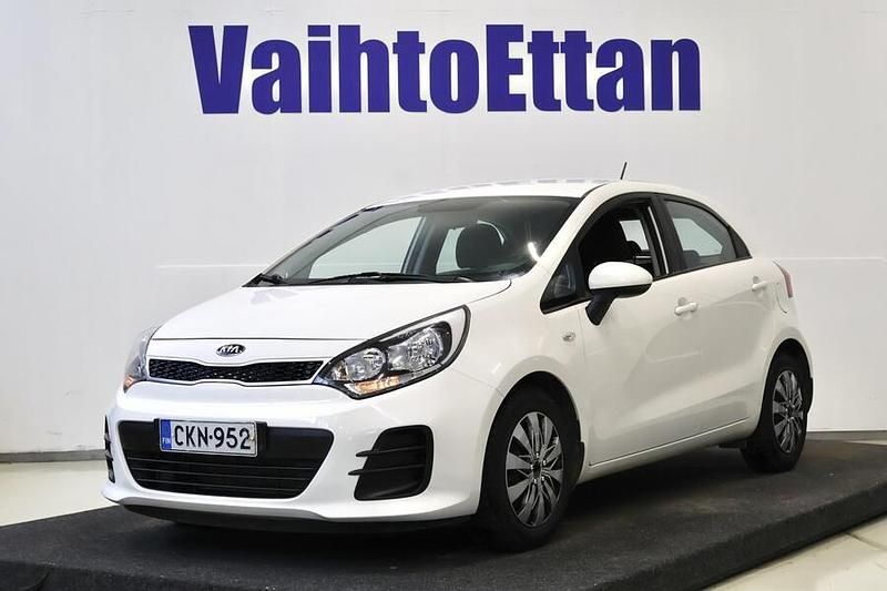 Käytetty Kia Rio LX 84 HP (61 kW) 2017 Valkoinen Viistoperä