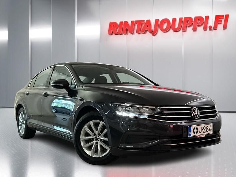 Käytetty 2021 VW Passat Sedan | 19 000 € (Supertarjous) - Kuva 1/3