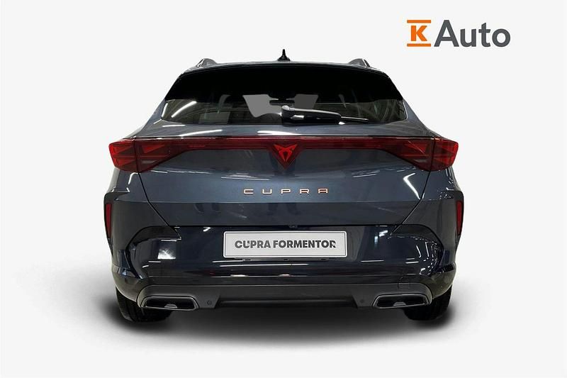 Uusi Cupra Formentor 148 HP (108 kW) 2026 Met. harmaa Katumaasturi