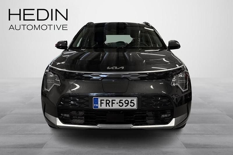 Käytetty Kia e-Niro EX 150 kW (204 HP) 2023 Harmaa Katumaasturi