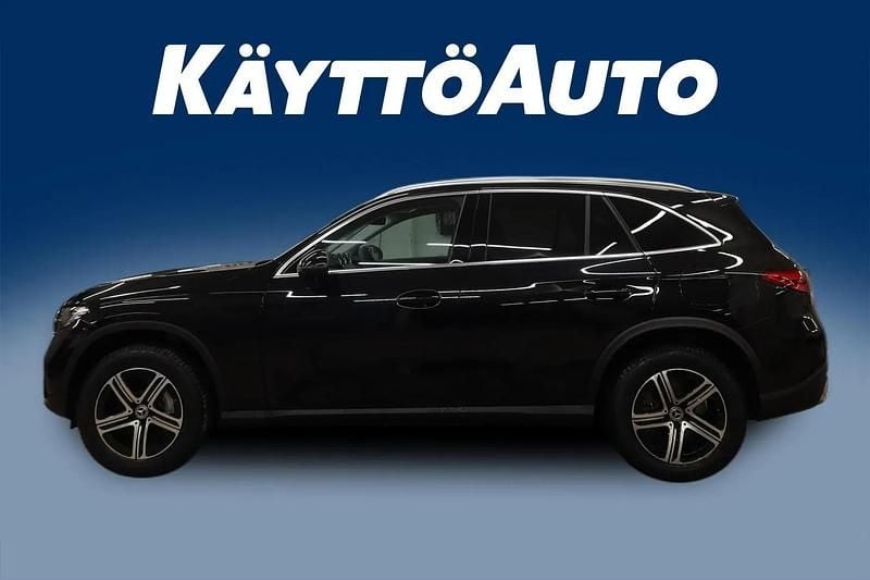 Käytetty Mercedes GLC300e Business 313 HP (230 kW) 2026 Musta