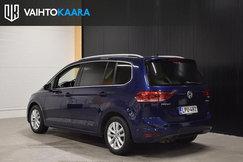 Käytetty VW Touran Comfortline 150 HP (110 kW) 2016 Tila-auto