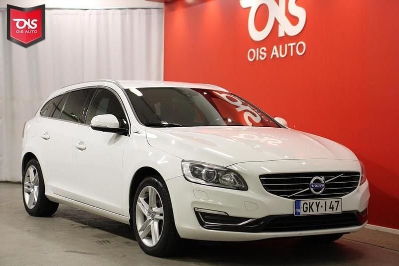 Käytetty Volvo V60 Summum 283 HP (208 kW) 2014 Farmari