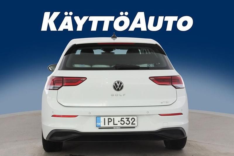 Käytetty VW Golf VIII Comfortline 110 HP (80 kW) 2022 Viistoperä