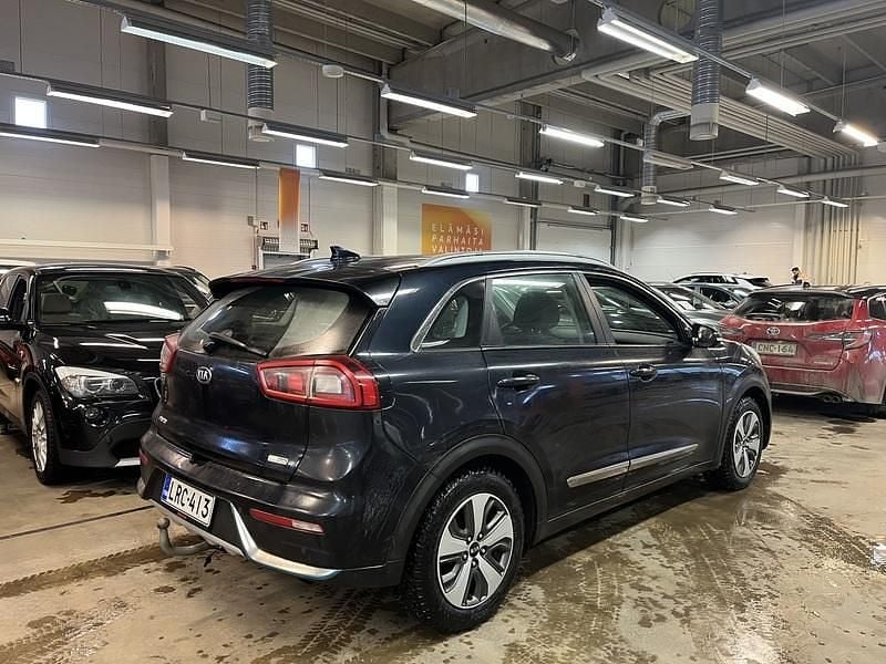 Käytetty Kia Niro LX 141 HP (103 kW) 2018 Katumaasturi