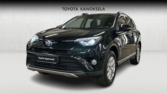 Musta Käytetty 2017 Toyota RAV4 Active Katumaasturi | 24 900 € (Perustarjous) - Kuva 1/4