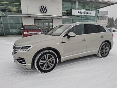Käytetty VW Touareg Elegance 381 HP (280 kW) 2022 Ruskea Katumaasturi