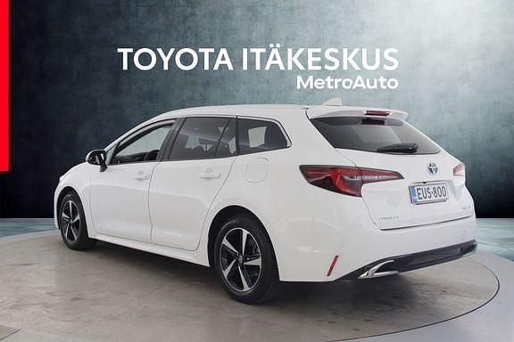 Käytetty Toyota Corolla Edition 140 HP (102 kW) 2023 Valkoinen Farmari