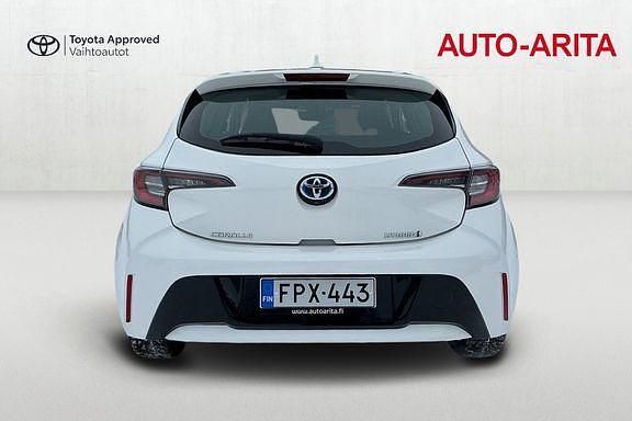 Käytetty Toyota Corolla Active 121 HP (88 kW) 2020 Valkoinen Viistoperä