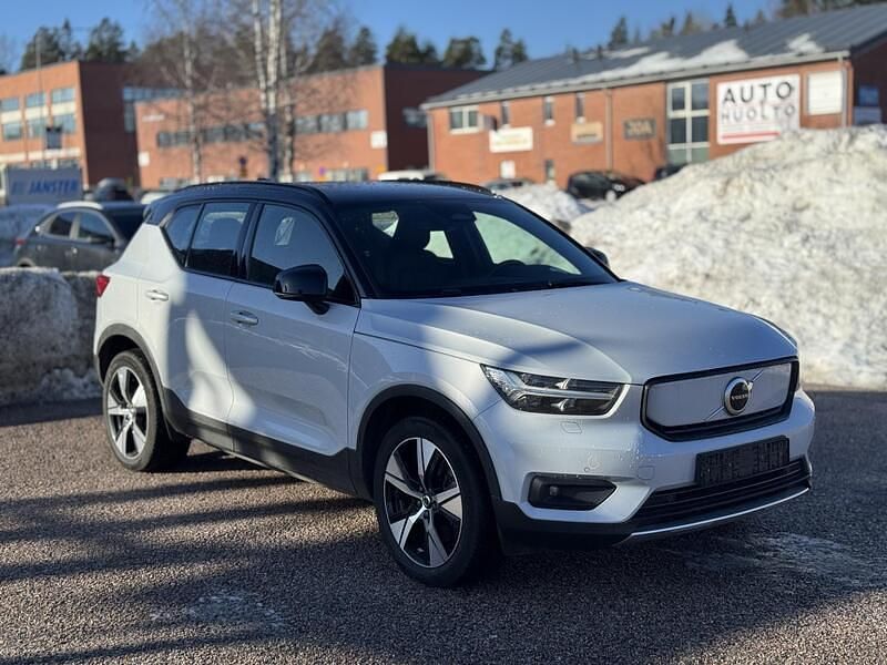 Käytetty Volvo XC40 R-Design 300 kW (408 HP) 2021 Katumaasturi