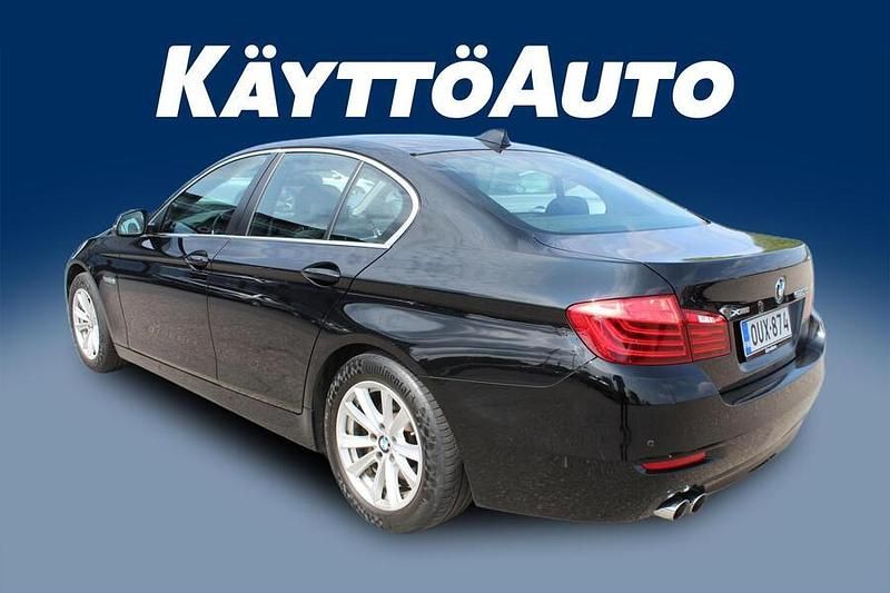 Käytetty BMW 520 Comfort Edition 190 HP (139 kW) 2015 Musta Sedan