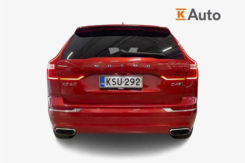 Käytetty Volvo XC60 Inscription 190 HP (139 kW) 2018 Punainen Katumaasturi