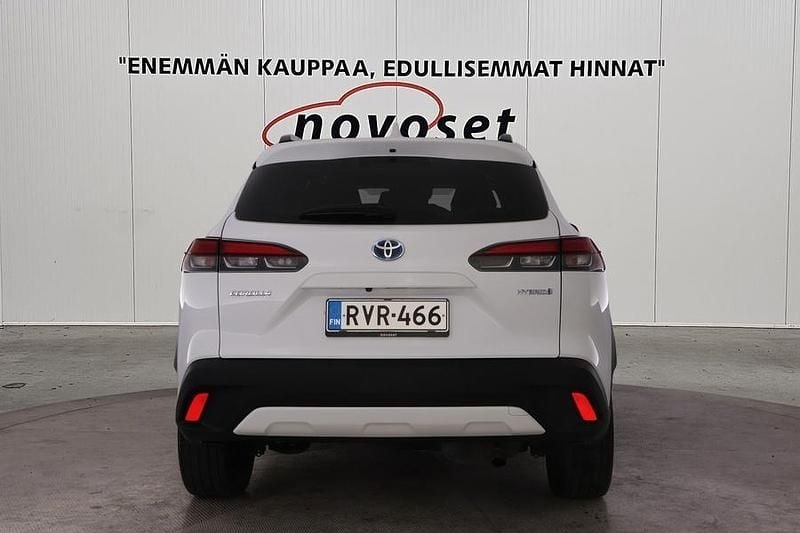 Käytetty Toyota Corolla Cross Edition 140 HP (102 kW) 2024 Valkoinen Katumaasturi