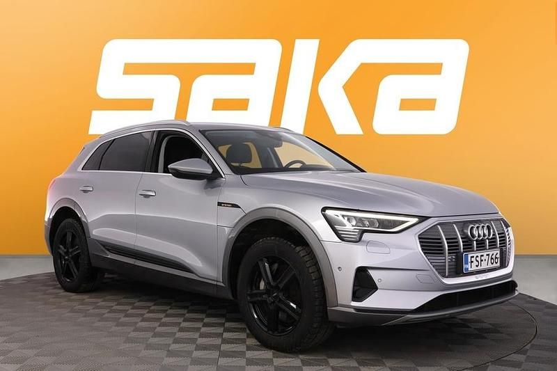 Käytetty Audi e-tron 300 kW (408 HP) 2021 Katumaasturi