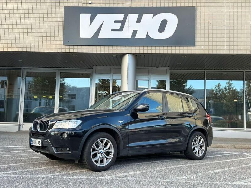 Musta Käytetty 2013 BMW X3 Katumaasturi | 15 800 € (Hyvä tarjous) - Kuva 1/4