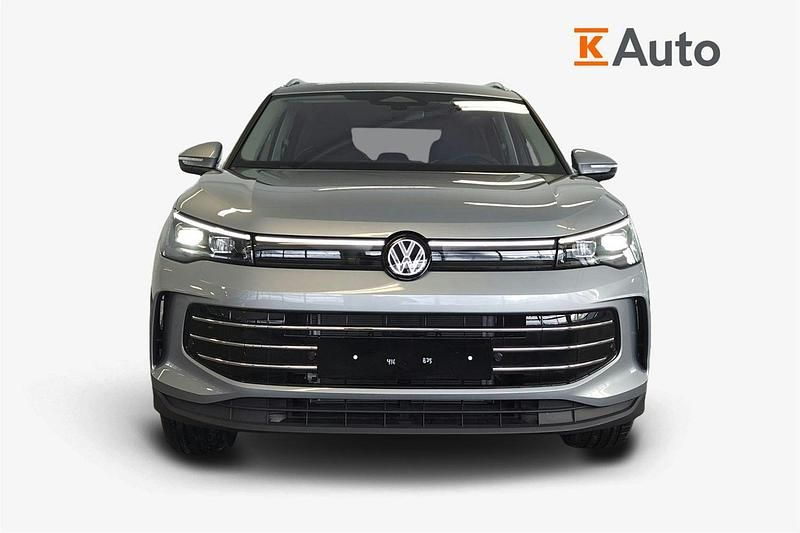 Uusi VW Tiguan Elegance 201 HP (147 kW) 2026 Harmaa Katumaasturi