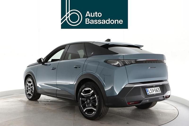 Käytetty Peugeot e-3008 Allure 155 kW (211 HP) 2024 Katumaasturi