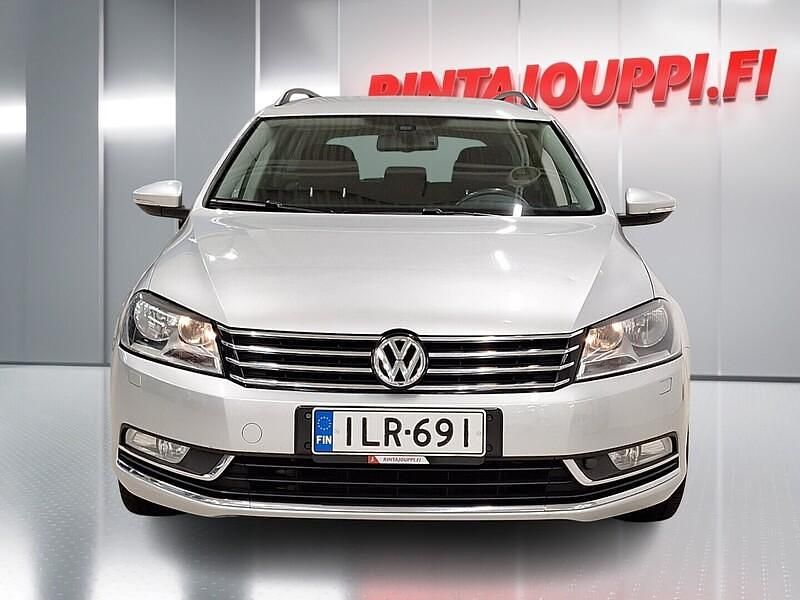 Käytetty VW Passat 105 HP (77 kW) 2014 Hopea Farmari