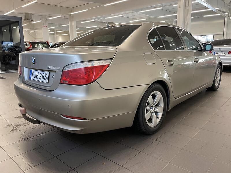 Käytetty BMW 520 177 HP (130 kW) 2009 Peessi Sedan