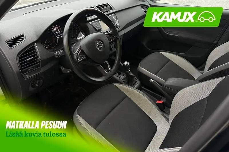 Käytetty Skoda Fabia Ambition 90 HP (66 kW) 2015 Hopea / harmaa Sedan