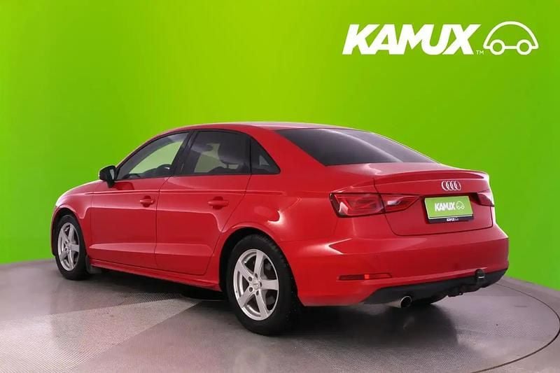 Käytetty Audi A3 Business 110 HP (80 kW) 2015 Punainen Sedan