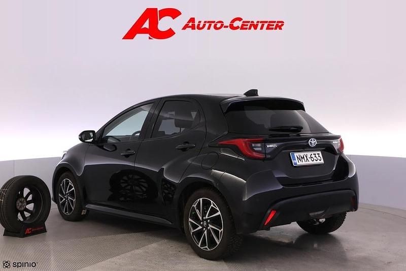 Käytetty Toyota Yaris Hybrid Style 116 HP (85 kW) 2022 Viistoperä