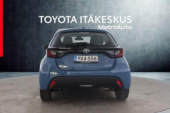 Käytetty Toyota Yaris Active 123 HP (90 kW) 2021 Sininen Viistoperä