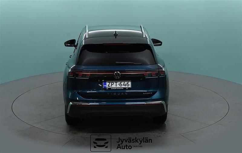 Käytetty VW Tiguan Elegance 204 HP (150 kW) 2025 Sininen Katumaasturi
