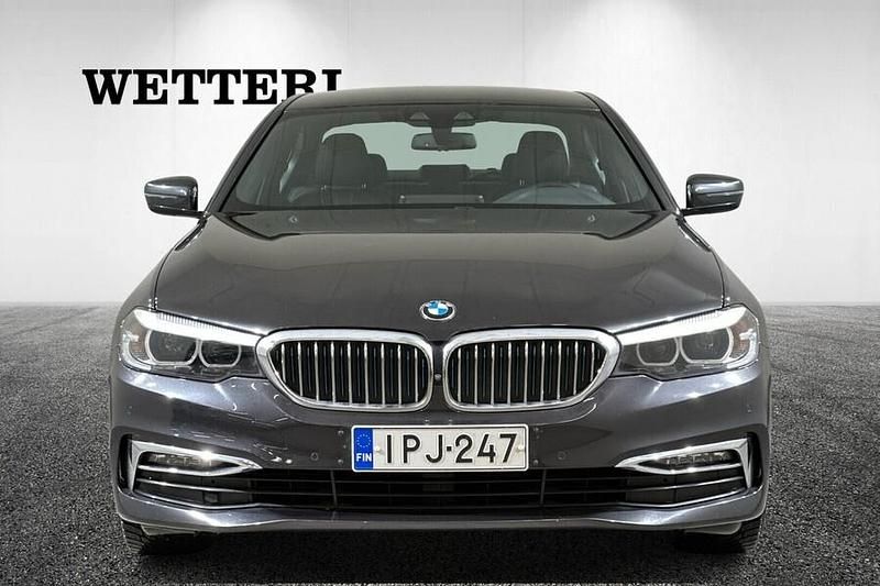 Käytetty BMW 530e iPerformance 252 HP (185 kW) 2019 Harmaa Sedan